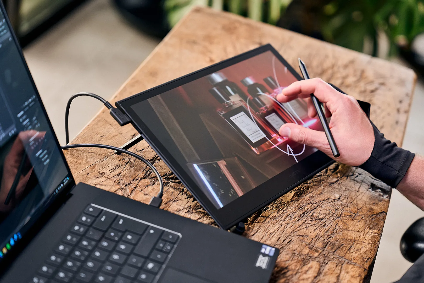 Wacom Movink 13, écran graphique OLED avec son stylet.
