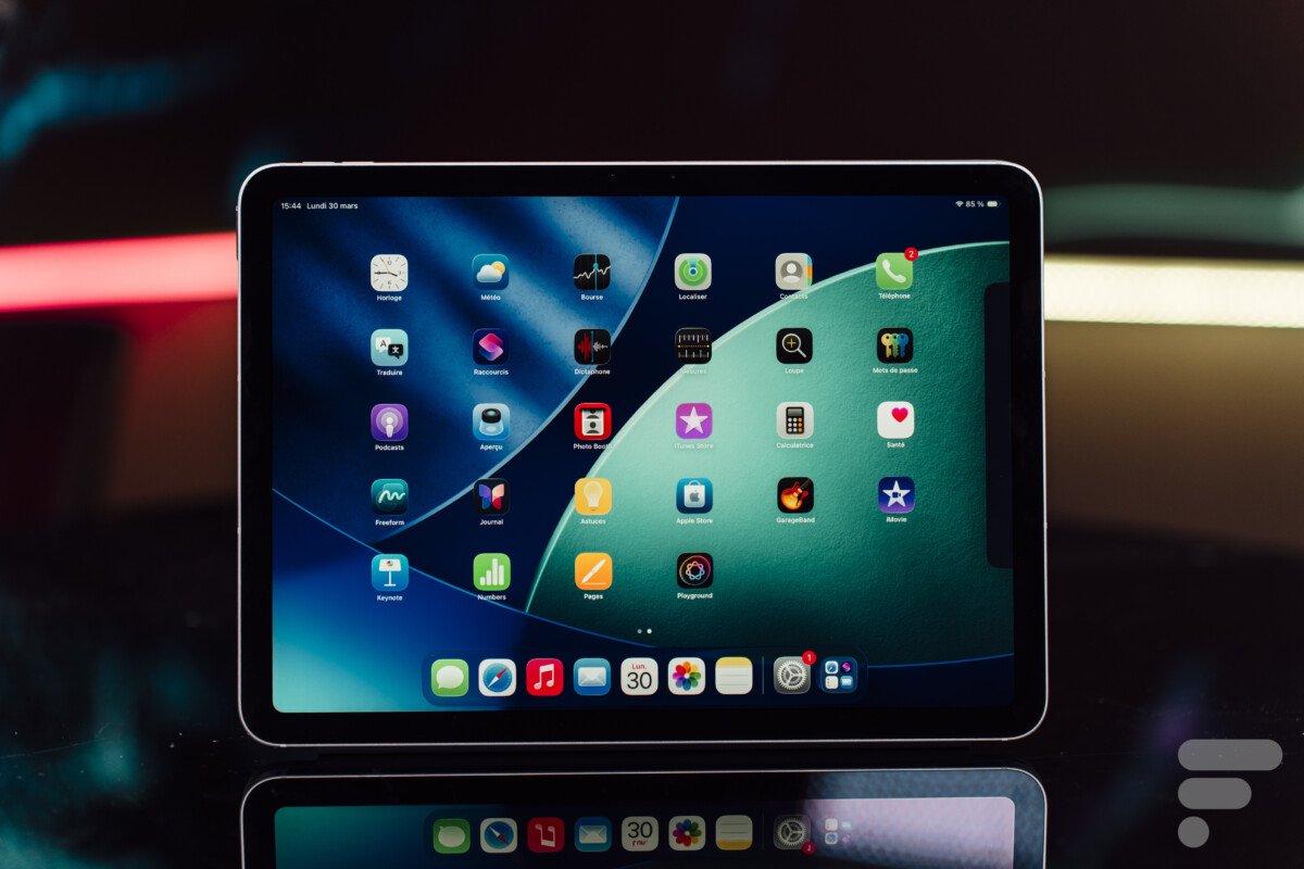 Apple iPad Air M4 utilisé comme tablette pour les notes manuscrites
